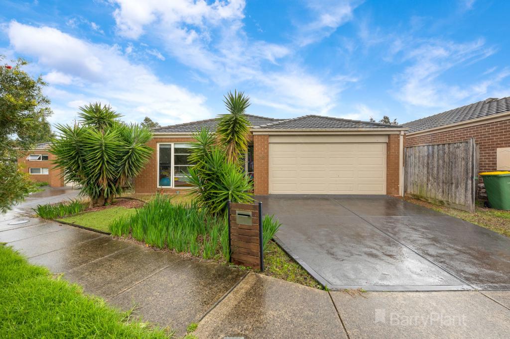 88 Fallingwater Dr, Pakenham, VIC 3810