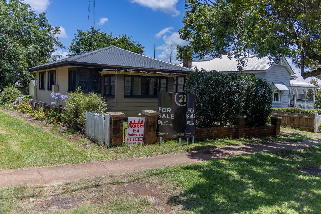 227a Hume St, South Toowoomba, QLD 4350