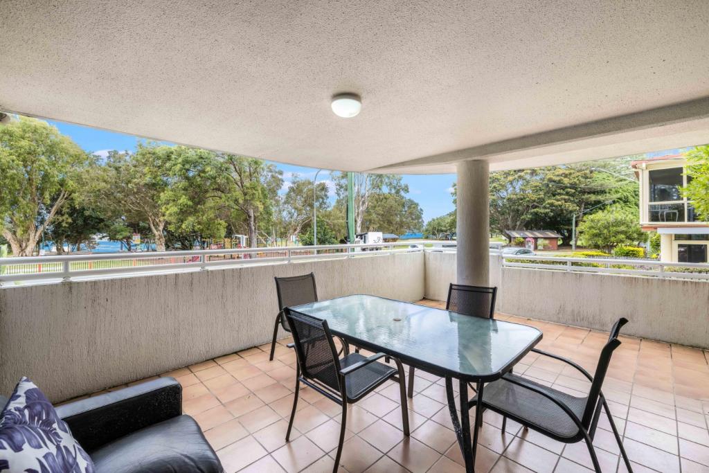 1/62 Esplanade, Golden Beach, QLD 4551