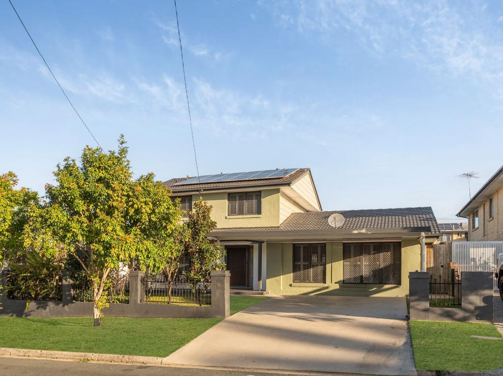 15 CINNAMON CT, REDCLIFFE, QLD 4020