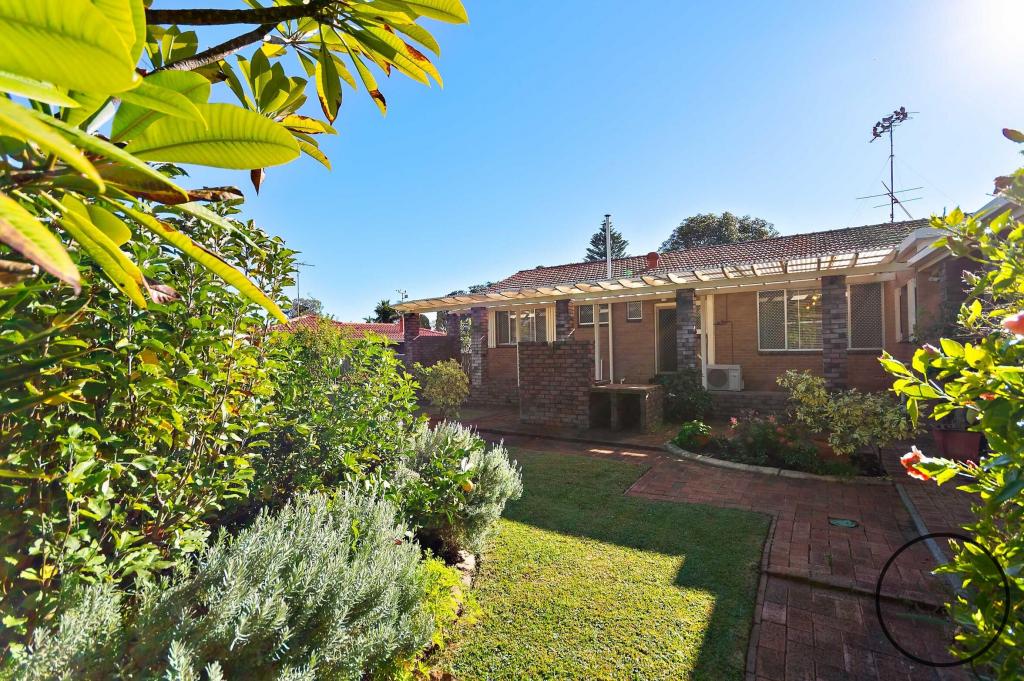 4 GRAY RD, MANDURAH, WA 6210
