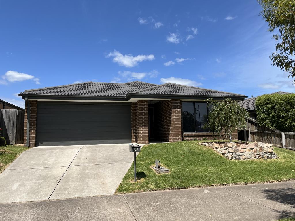 37 Woondella Bvd, Sale, VIC 3850