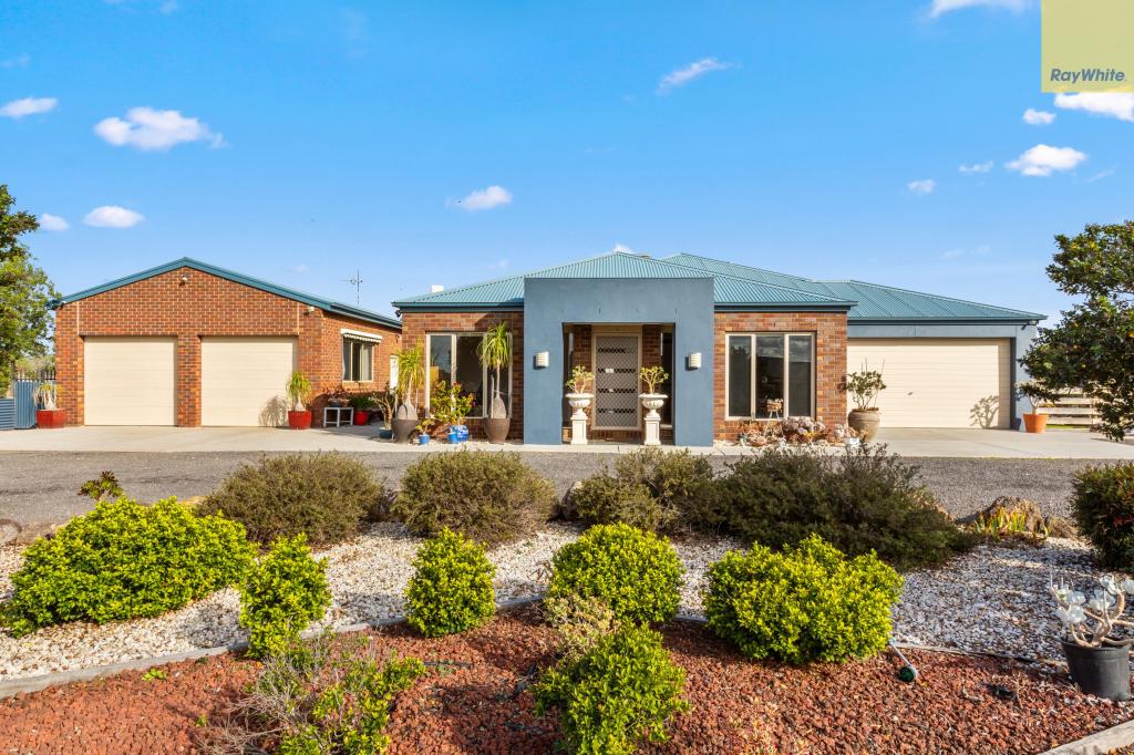 11 EYRIE CT, HOPETOUN PARK, VIC 3340