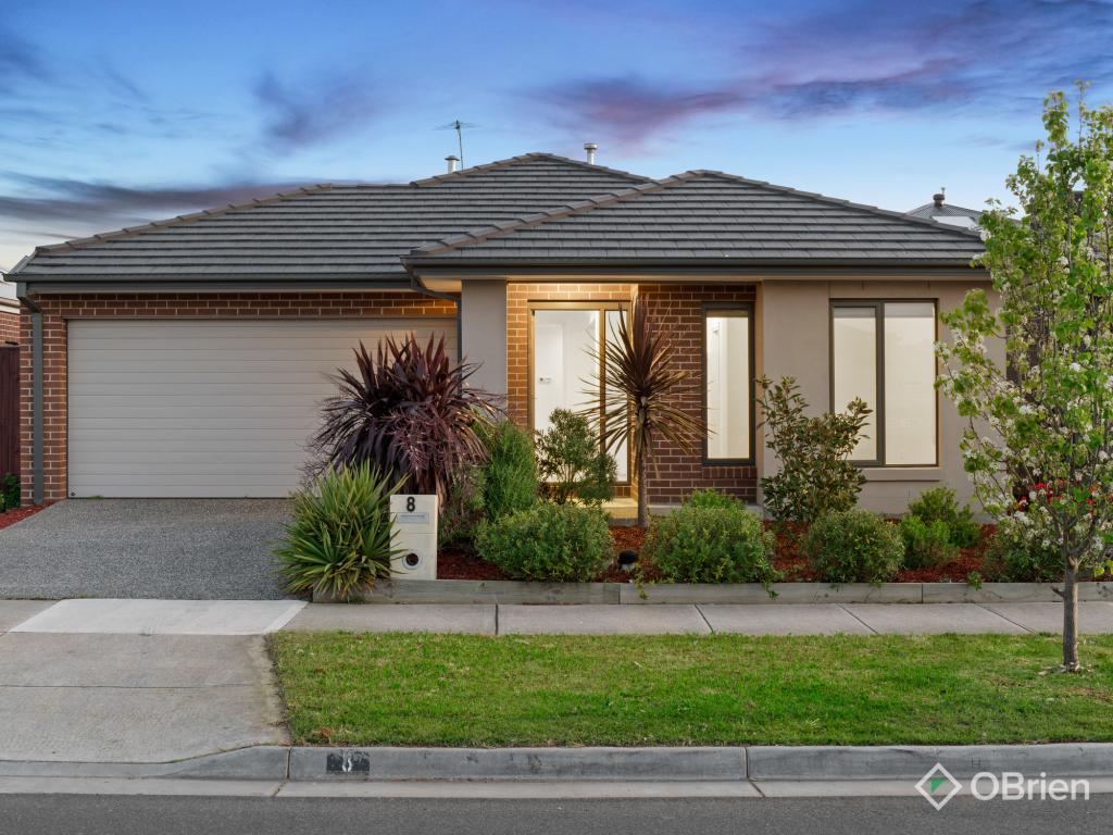 8 Athletic Cct, Clyde, VIC 3978