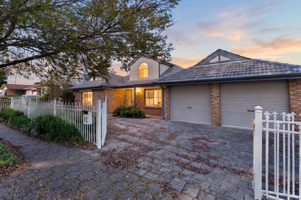 11 Flinders Rd, Hillcrest, SA 5086