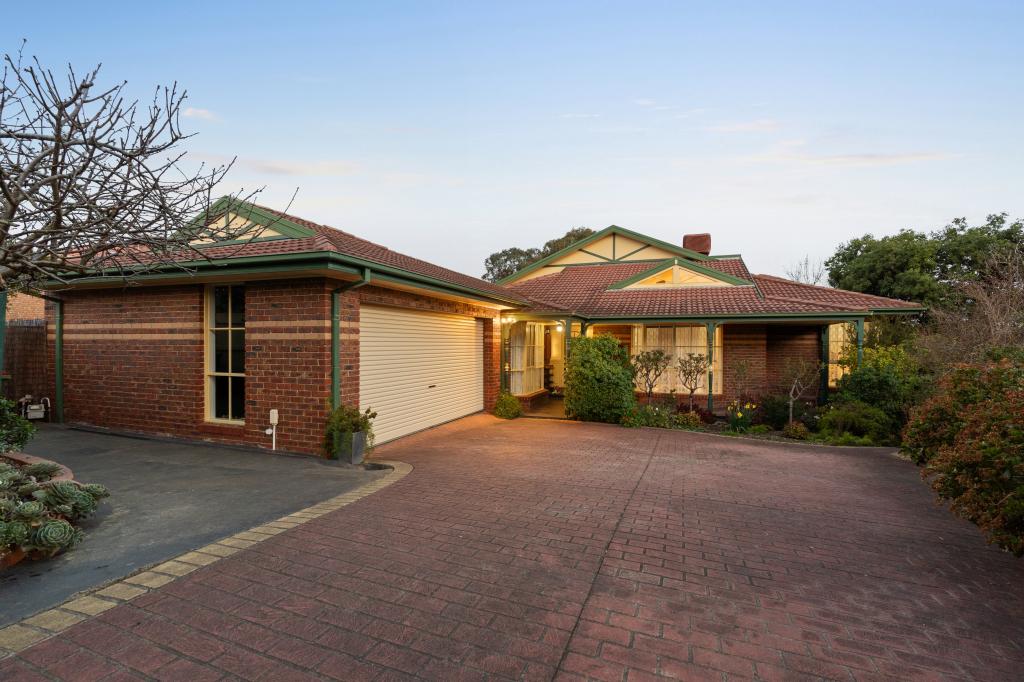 1 GLAMIS CT, ENDEAVOUR HILLS, VIC 3802