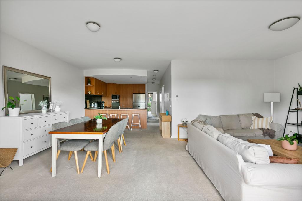 1/2 GRAND BVD, MONTMORENCY, VIC 3094