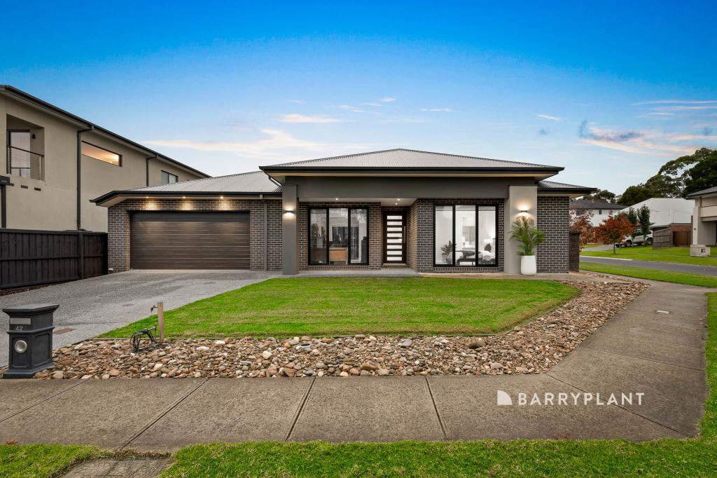 42 Oakview Bvd, Narre Warren North, VIC 3804