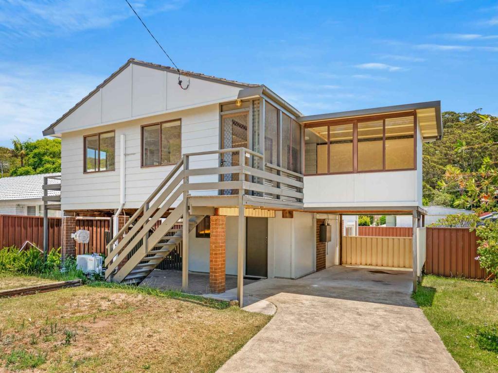 27 Blue Waters Pde, Tascott, NSW 2250