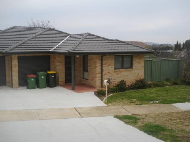 2/25 Crest Rd, Crestwood, NSW 2620
