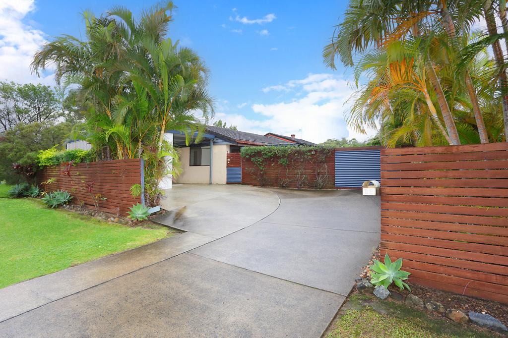 13 Alexander Dr, Highland Park, QLD 4211