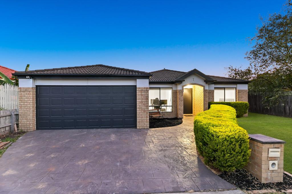 7 Sarah-Louise Pl, Berwick, VIC 3806