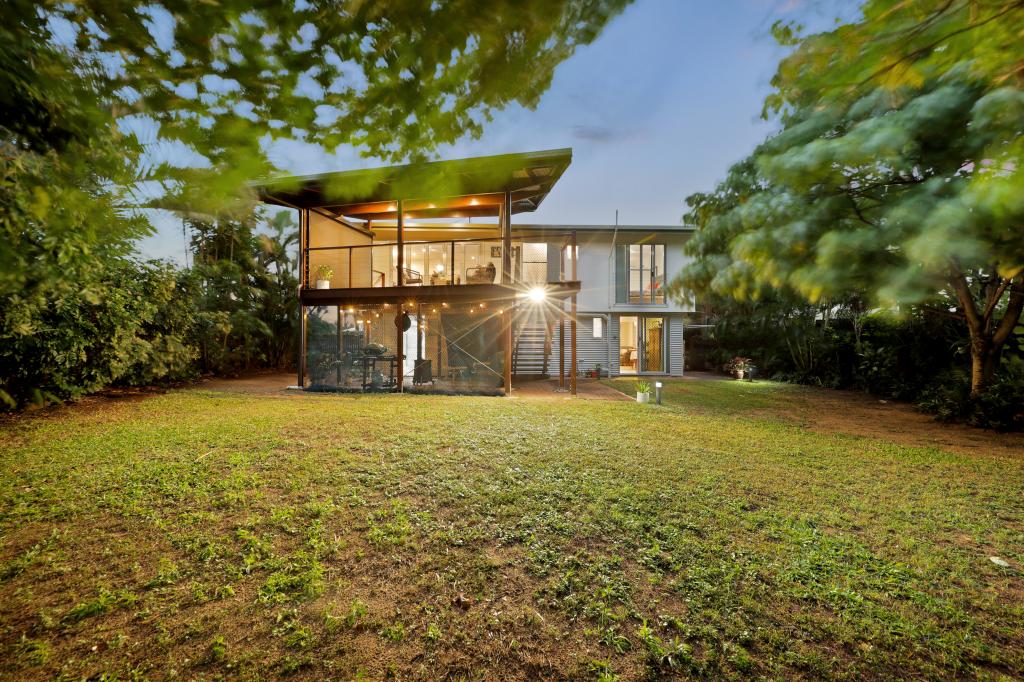 34 PELICAN ST, SLADE POINT, QLD 4740