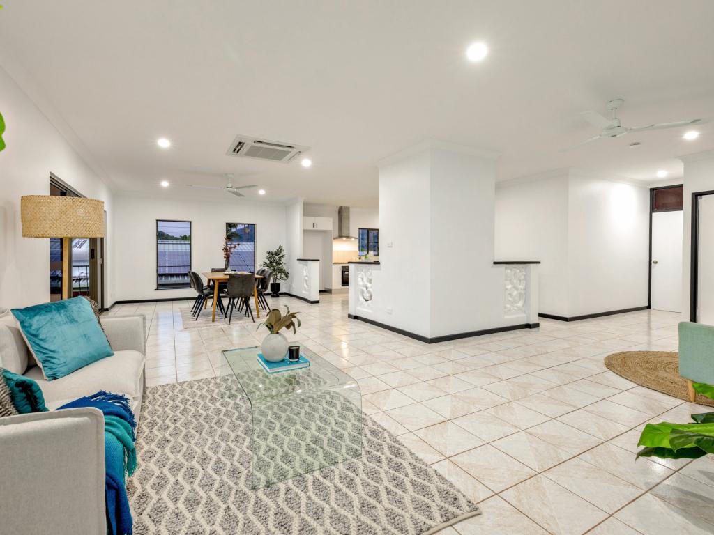 10 Curlewis Cl, Brinsmead, QLD 4870