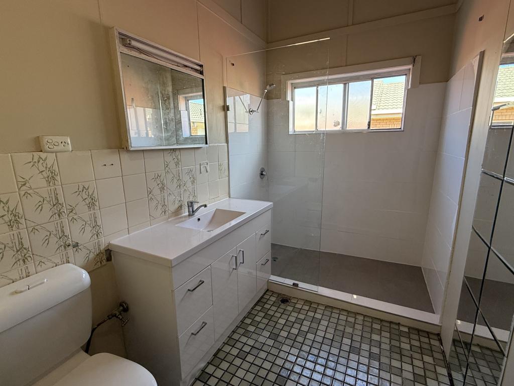 241 Wakaden St, Griffith, NSW 2680