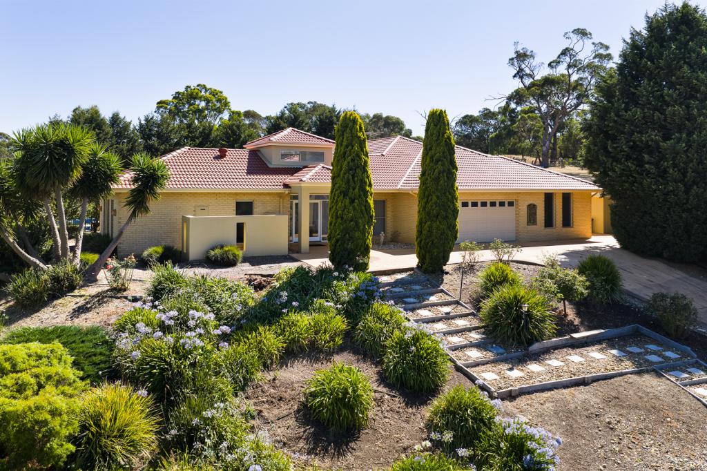 1060 Valley Dr, Wallan, VIC 3756