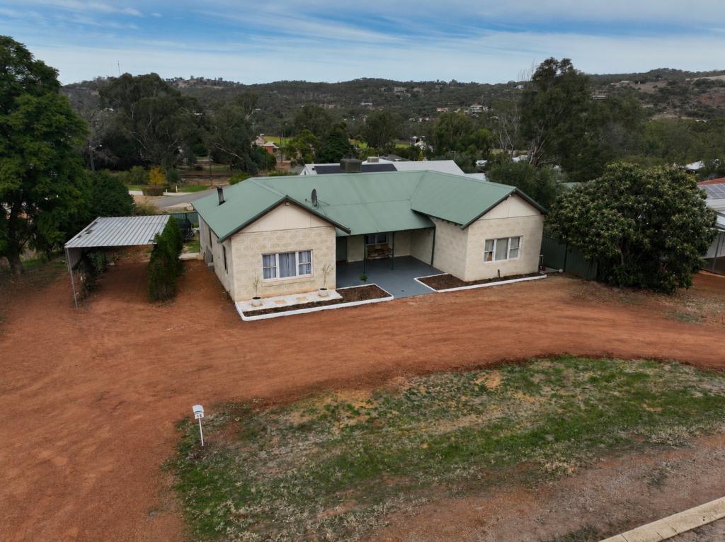 18 Connor St, Toodyay, WA 6566