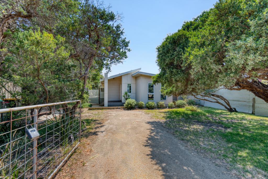 10 Amanda Cres, Venus Bay, VIC 3956