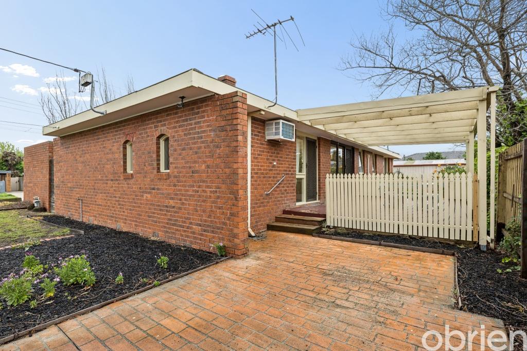 60 SWEET GUM AVE, NARRE WARREN, VIC 3805