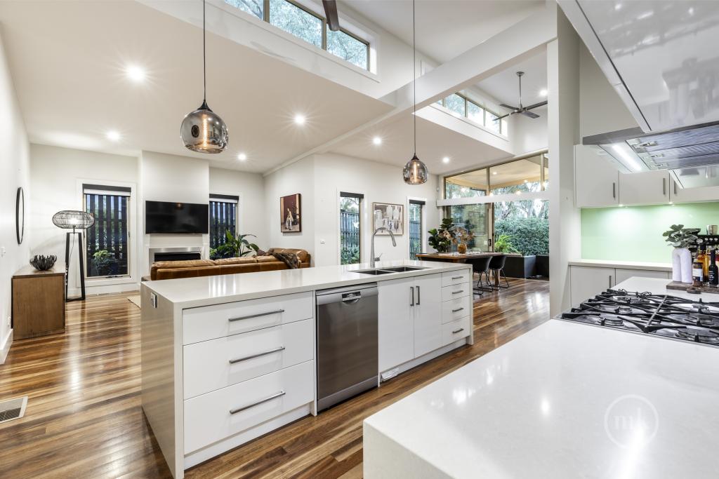 50 Liddesdale Gr, Eltham North, VIC 3095