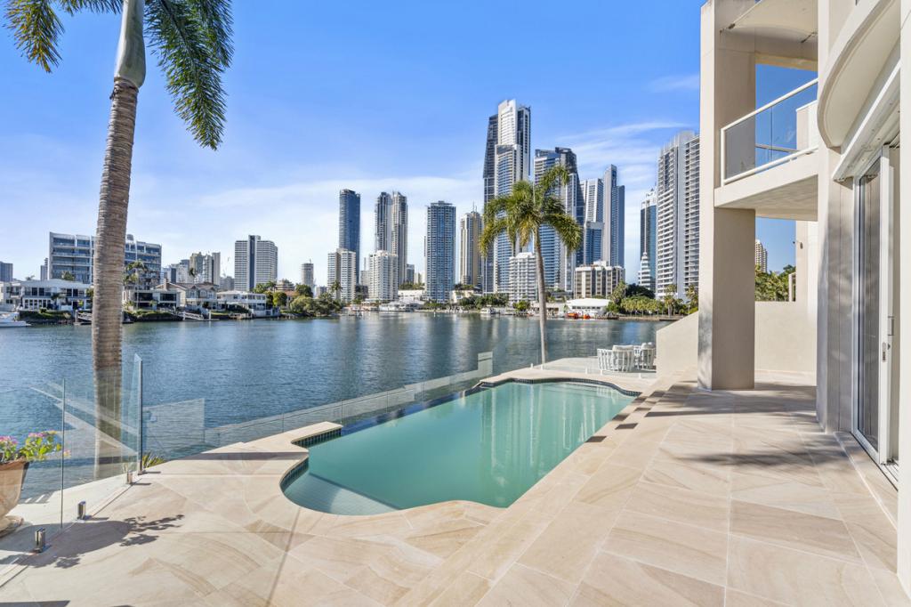 1/70 Sunrise Bvd, Surfers Paradise, QLD 4217
