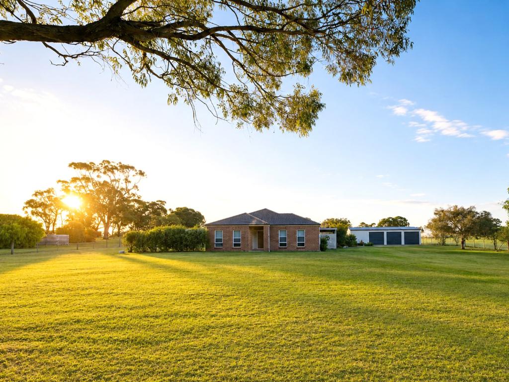 31 Ives Rd, Lindenow South, VIC 3875