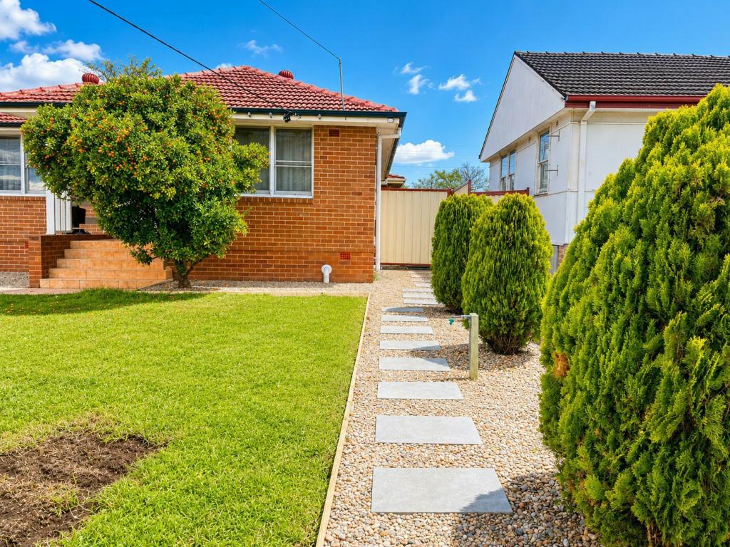 10a Quiros Ave, Fairfield West, NSW 2165