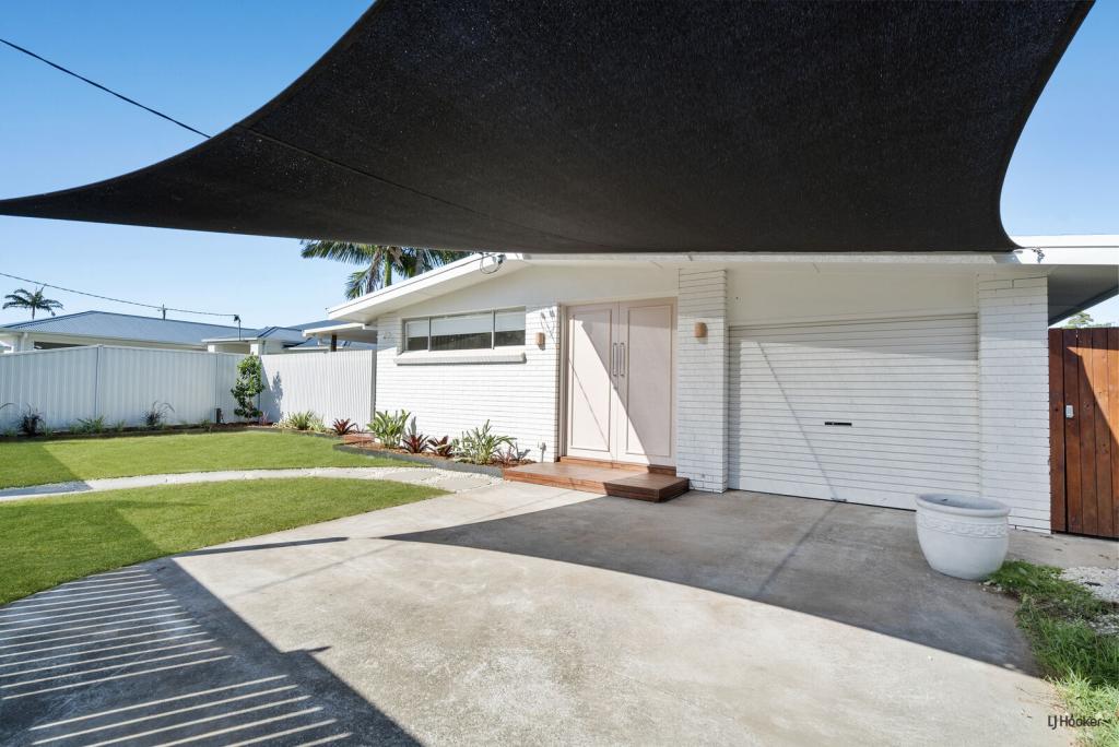 17 Flores Ave, Palm Beach, QLD 4221