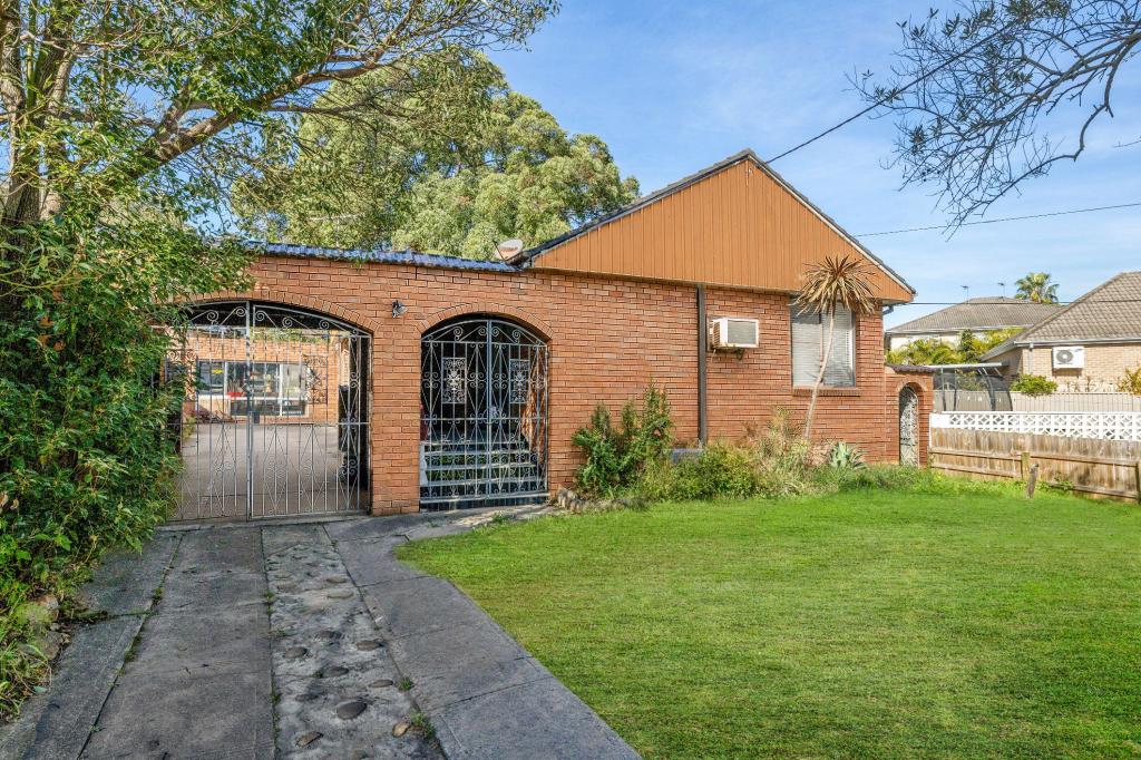 9 Jacqueline Cres, Greenacre, NSW 2190