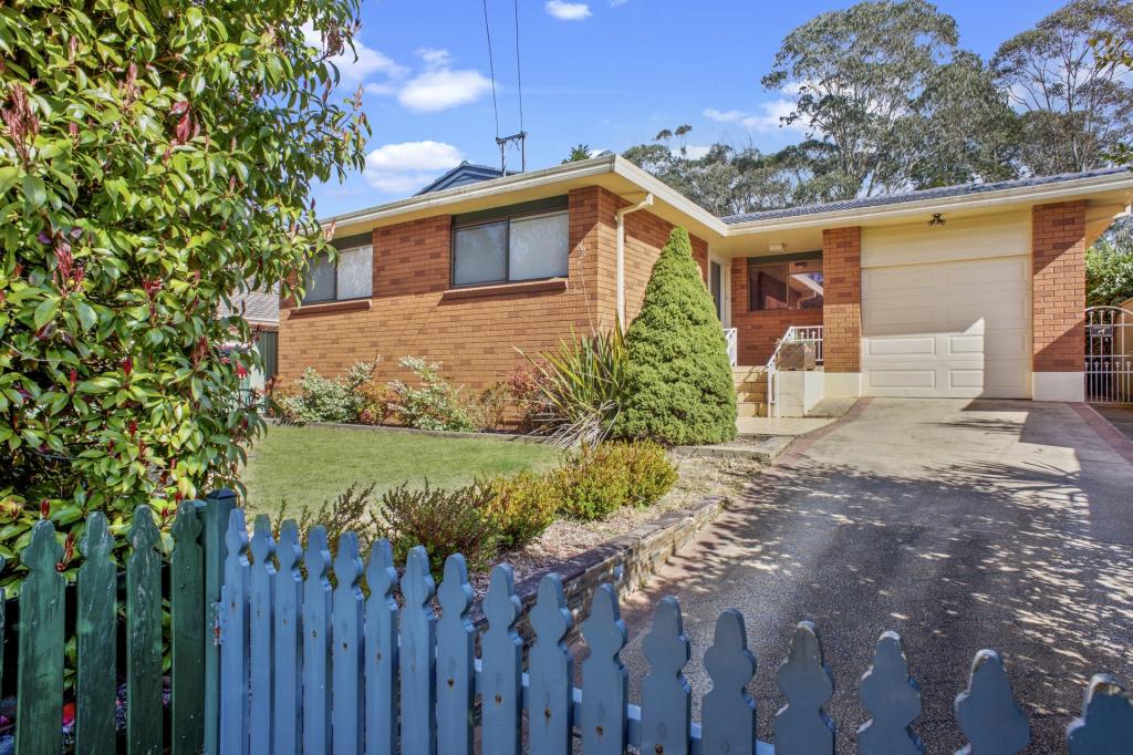 18 David St, Wentworth Falls, NSW 2782