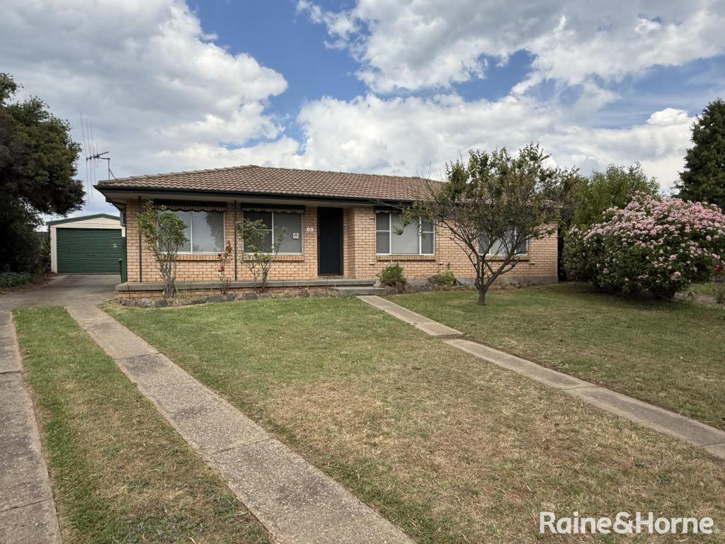 12 MAXIME PL, ORANGE, NSW 2800