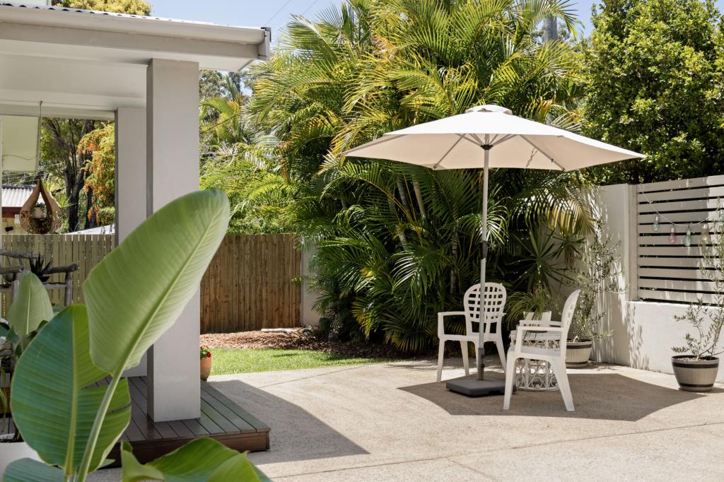27 Yoomba Cres, Alexandra Headland, QLD 4572