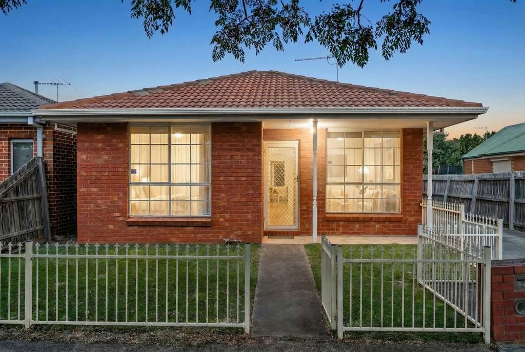 1/14 Spicer Bvd, Altona Meadows, VIC 3028