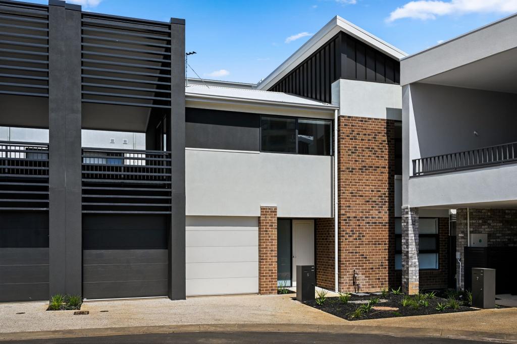 5 Payinthi Dr, Prospect, SA 5082