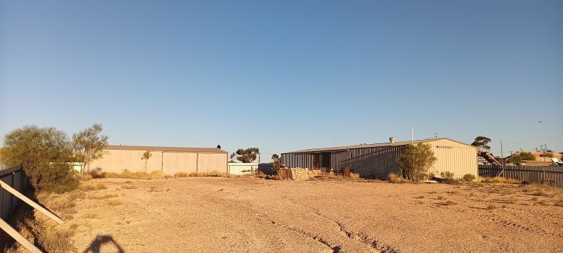 1172 MOROUSEN DR, COOBER PEDY, SA 5723