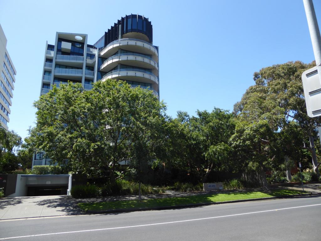 18/228 THE AVENUE, PARKVILLE, VIC 3052