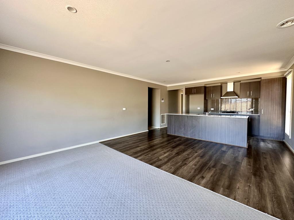 5 Stately Ave, Wyndham Vale, VIC 3024