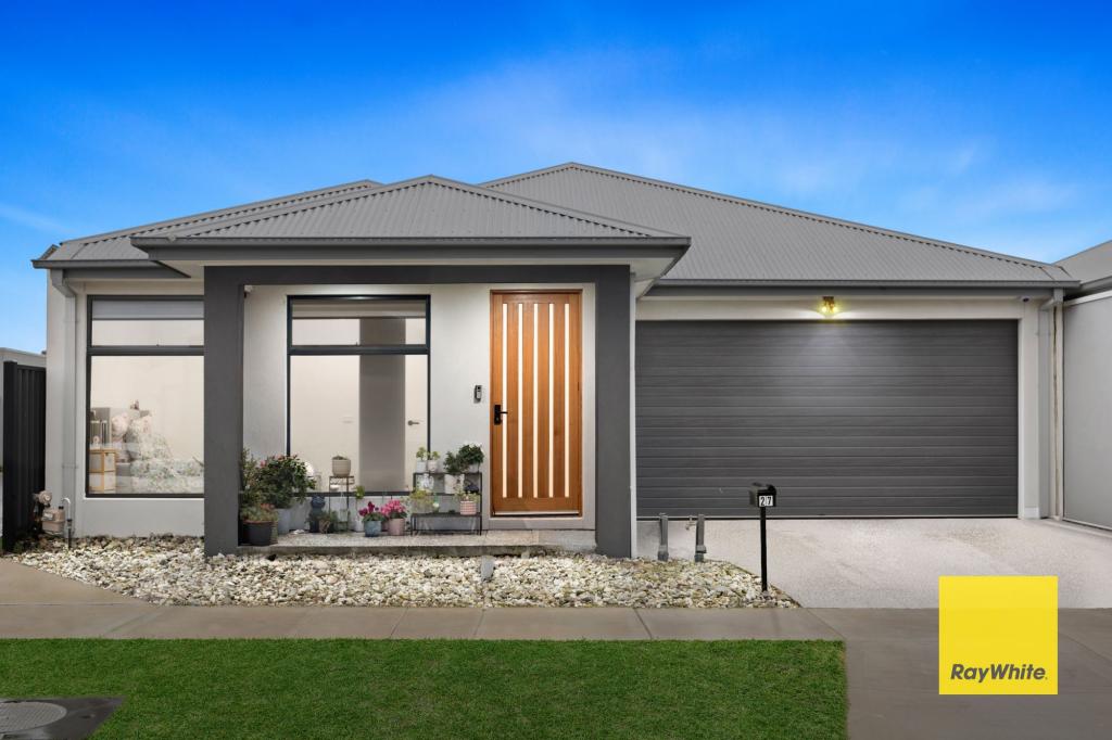 27 IRONWOOD AVE, MICKLEHAM, VIC 3064