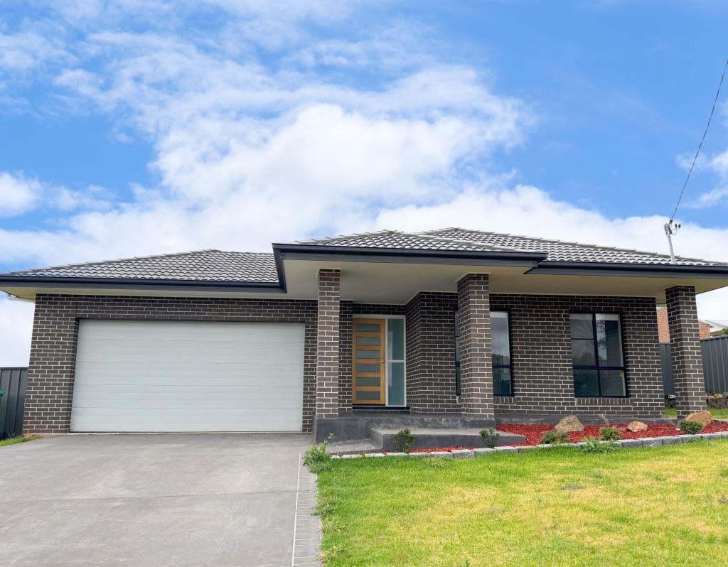 35 Medlyn St, Parkes, NSW 2870