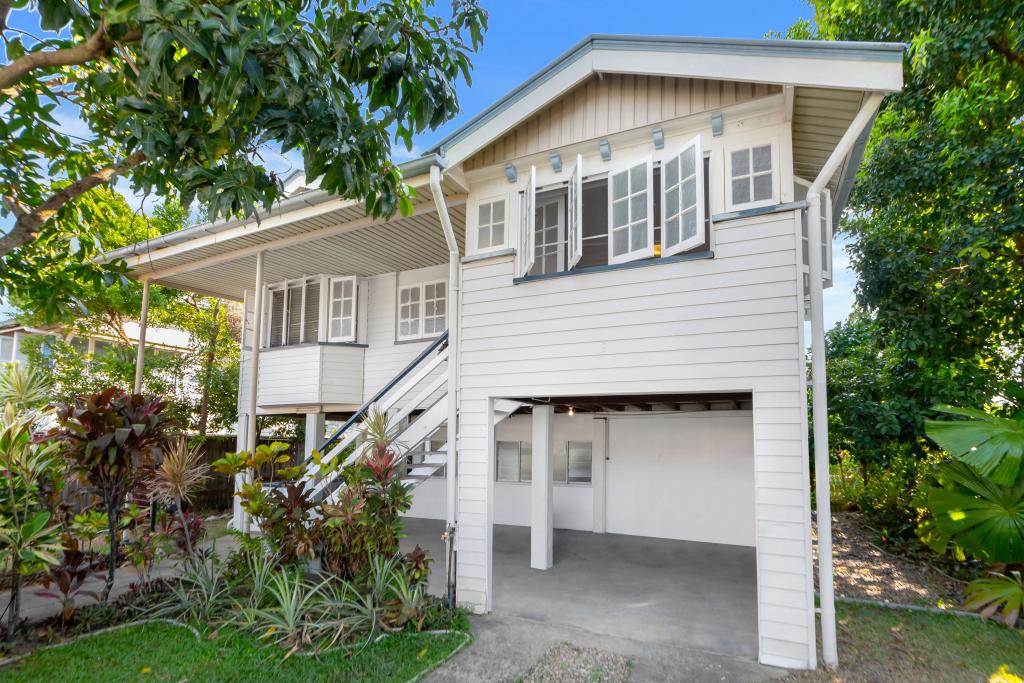 9 Ascot Ave, Westcourt, QLD 4870