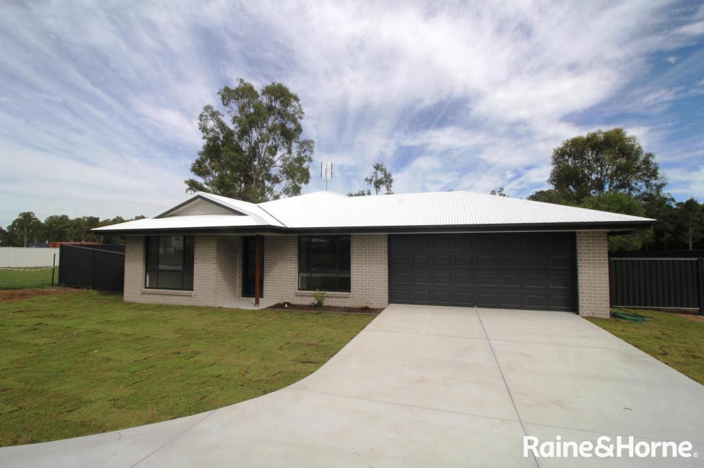 30 Hawthorne St, Nanango, QLD 4615