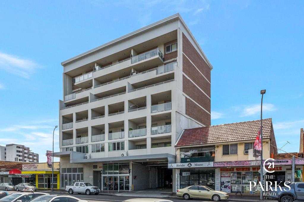438/17-12 The Crescent, Fairfield, NSW 2165
