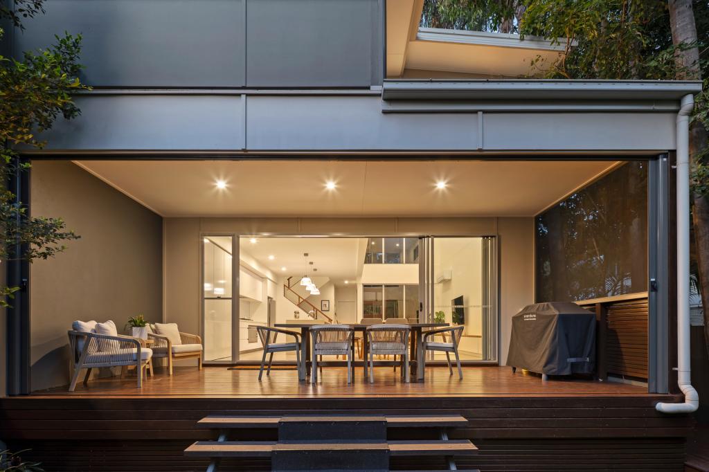 2/25 Nebula St, Sunshine Beach, QLD 4567