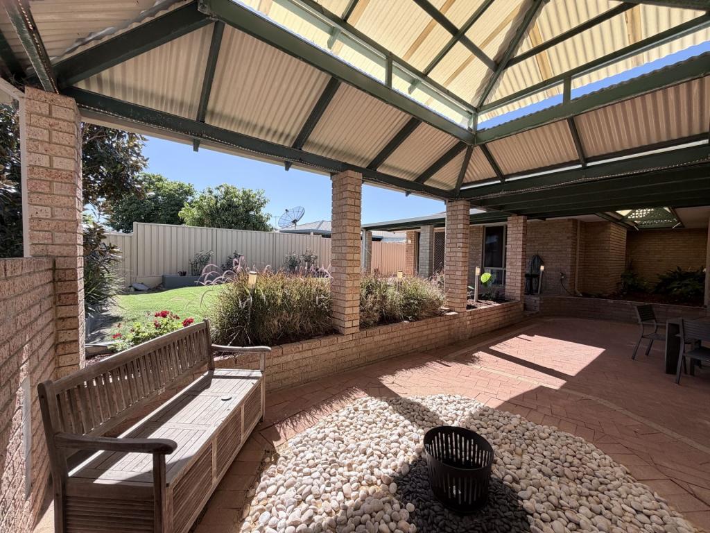 16 Gazelle Pl, Marangaroo, WA 6064
