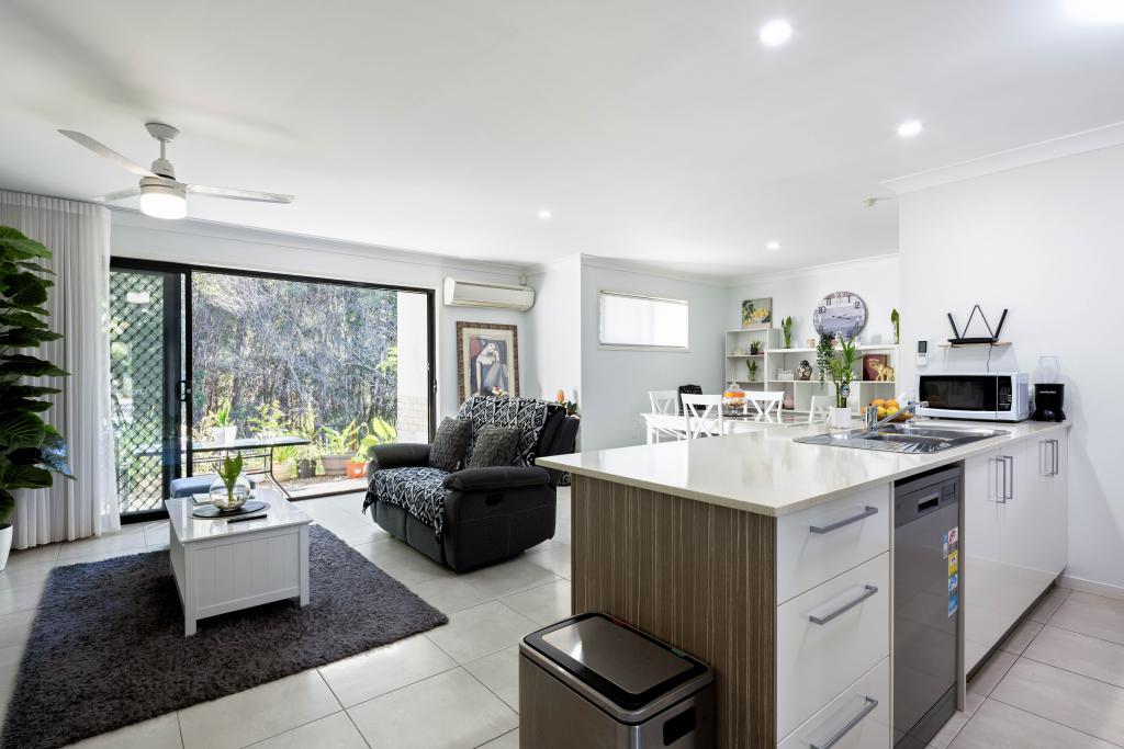 2/1 Barratt St, Coomera, QLD 4209