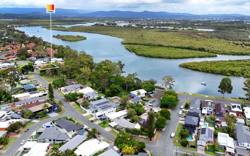 8 Tallara St, Coombabah, QLD 4216