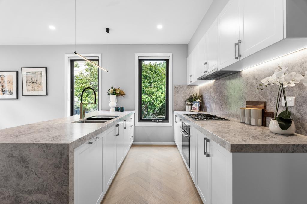 2/215 Highfield Rd, Camberwell, VIC 3124