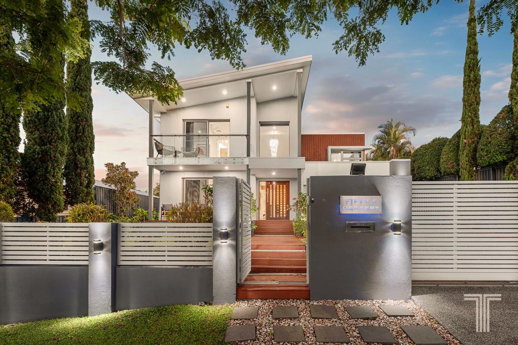 54 Herbert St, Camp Hill, QLD 4152