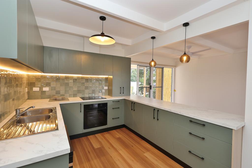 1 Leighton Cl, North Haven, NSW 2443