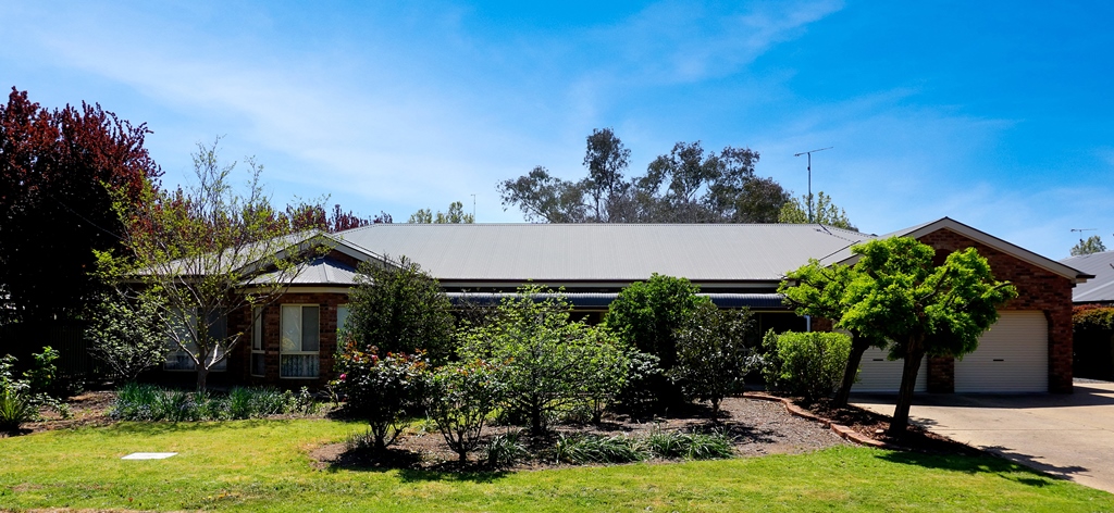 33 Cedar St, West Wyalong, NSW 2671